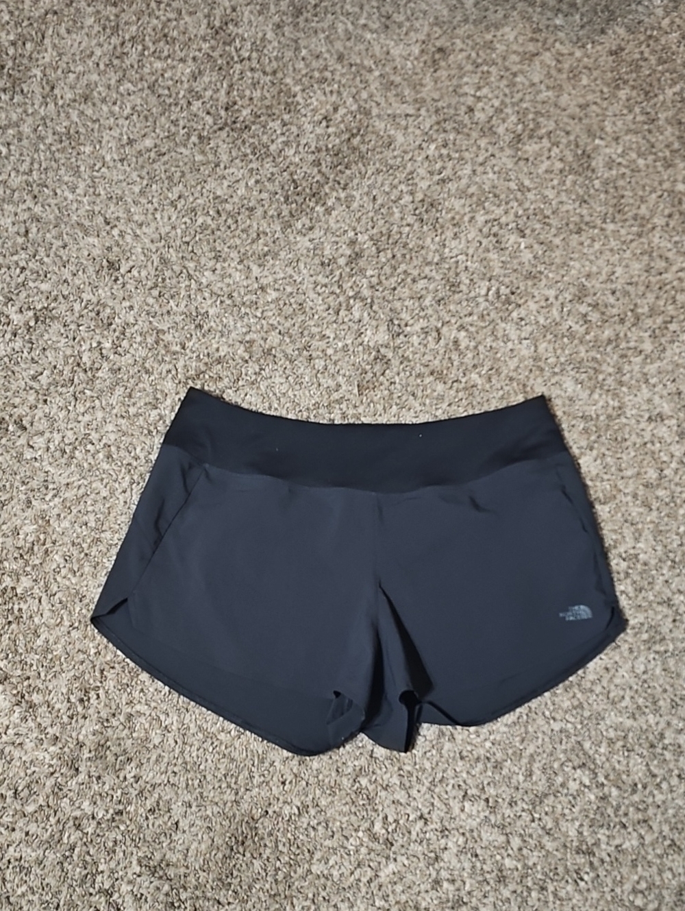 Womens sz xlg The North Face shorts. Like new. Mint condition